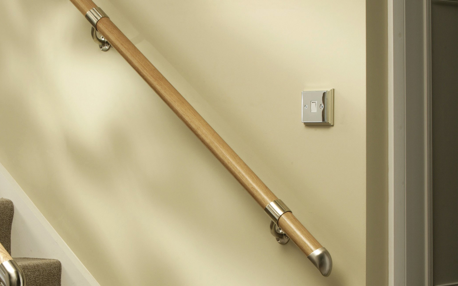 Wall Mounted Wooden Handrail Kits Available In White Oak And Pine